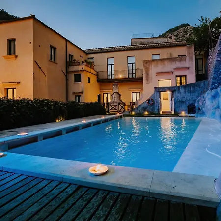 Lägenhet With Pool Amalfi