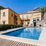 Πανσιόν With Pool Αμάλφι