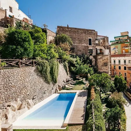 With Pool 게스트하우스 4*