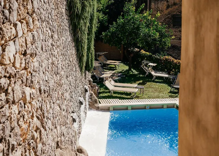 With Pool بيت ضيافة أمالفي